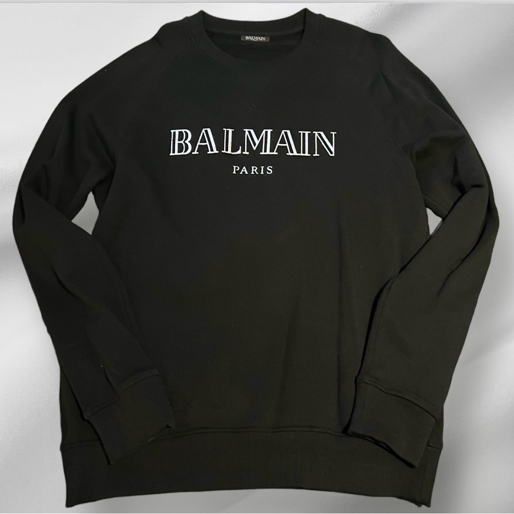 Authentic-Balmain brand
Metallic logo print sweatshirt